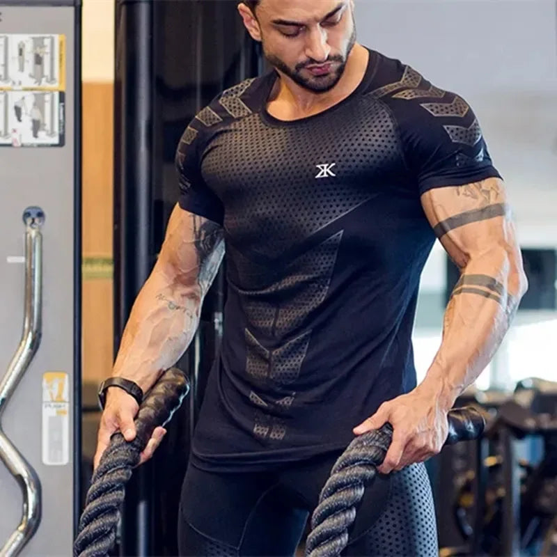 2024 Men Running Sports T-shirt Training Quick Dry Tight Short Sleeves Shirt Bodybuilding compress Fitness Tee Tops men Clothing