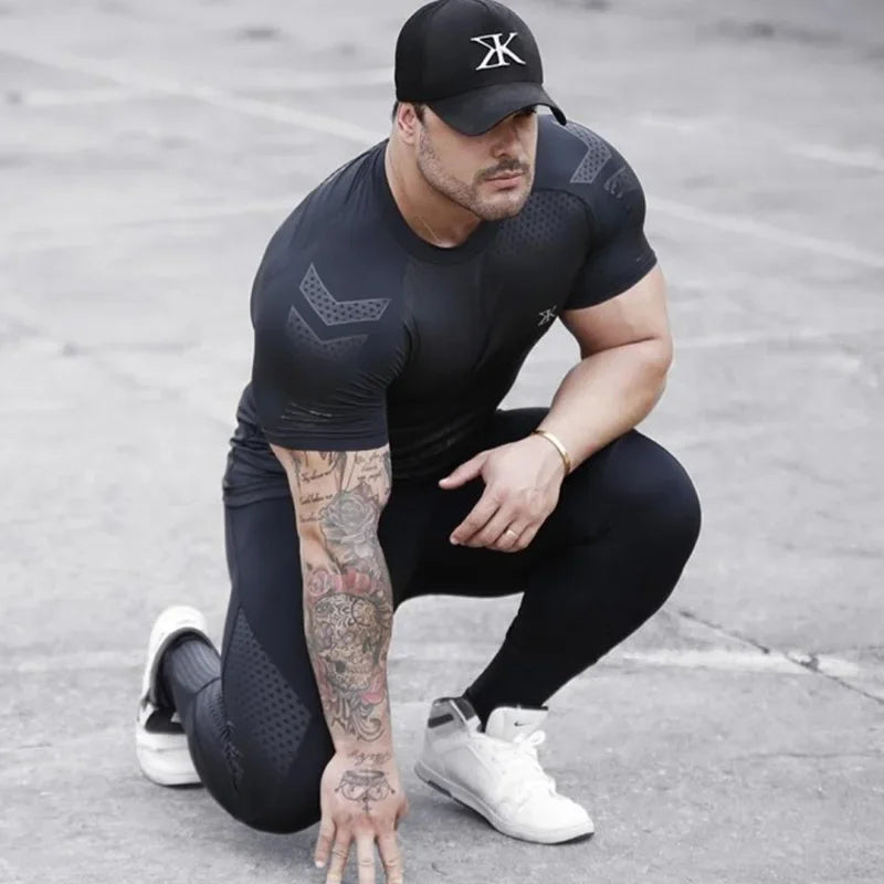 2024 Men Running Sports T-shirt Training Quick Dry Tight Short Sleeves Shirt Bodybuilding compress Fitness Tee Tops men Clothing